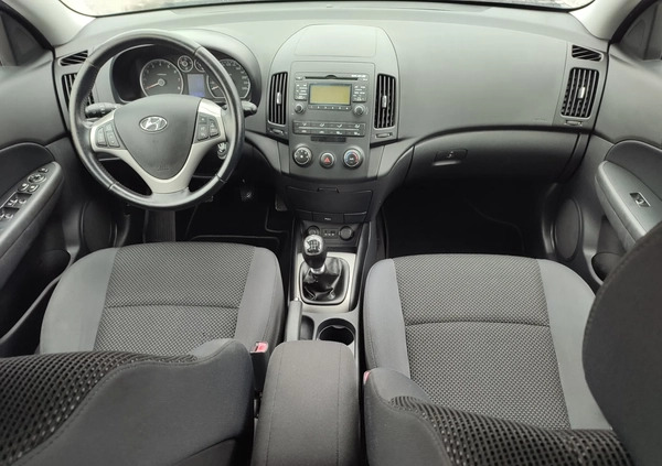 Hyundai I30 cena 20900 przebieg: 167000, rok produkcji 2011 z Iłowa małe 436